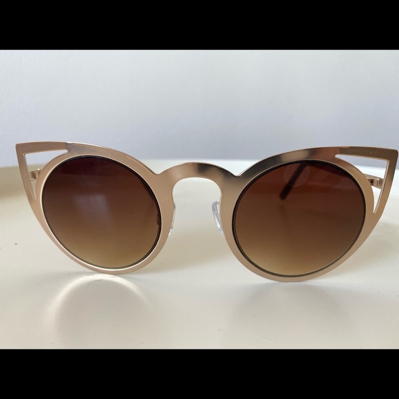 Cat Eye Sunglasses - Picture 5 of 6